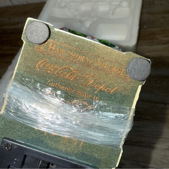 Hawthorne Village Coca Cola Passenger Depot w/ Lights
Open box, never used - Picture 2 of 8